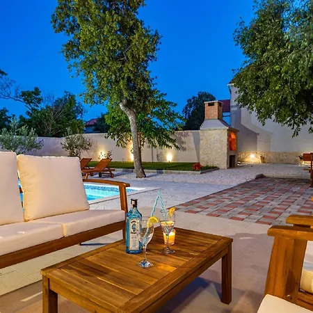 Dalmatia Pool Retreat *