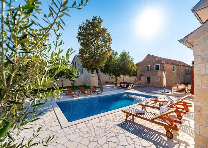 Dalmatia Pool Retreat Semesterbostad