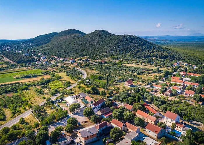 Semesterbostad Dalmatia Pool Retreat *