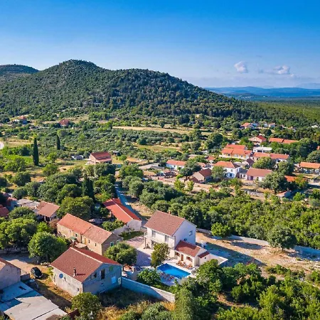 Holiday home Lovely In Stankovci With Private Swimming Pool