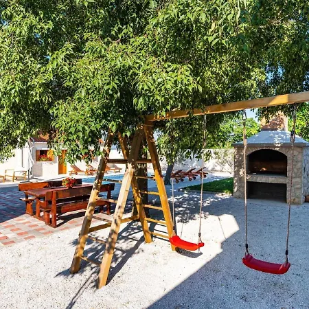 Lovely In Stankovci With Private Swimming Pool * Stankovci (Zadar)