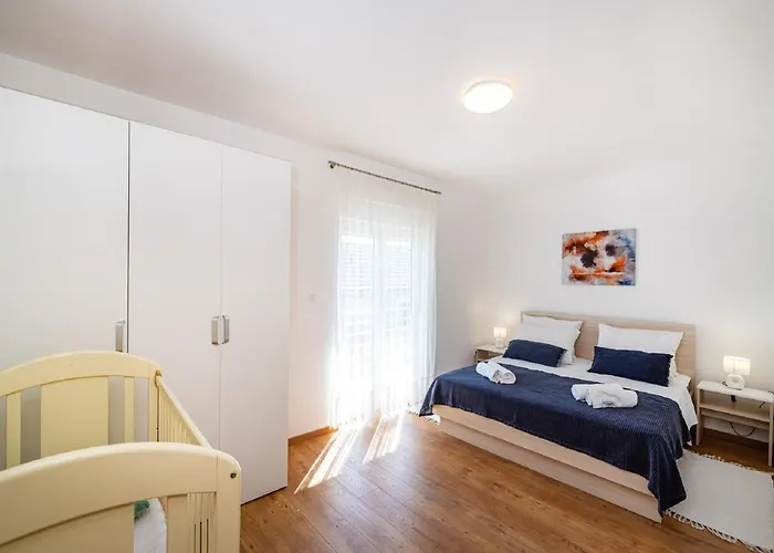 Dalmatia Pool Retreat