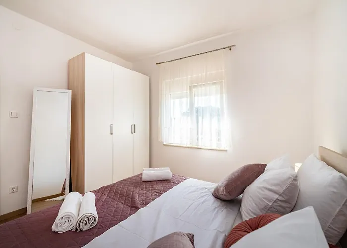 Dalmatia Pool Retreat