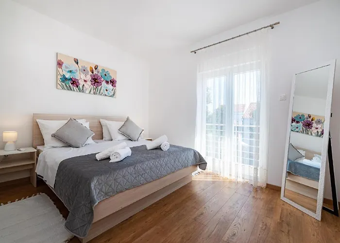 Dalmatia Pool Retreat Casa vacanze