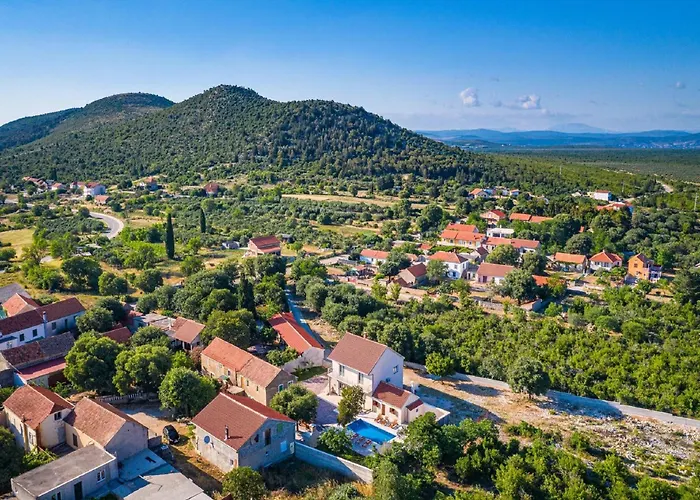 Dalmatia Pool Retreat